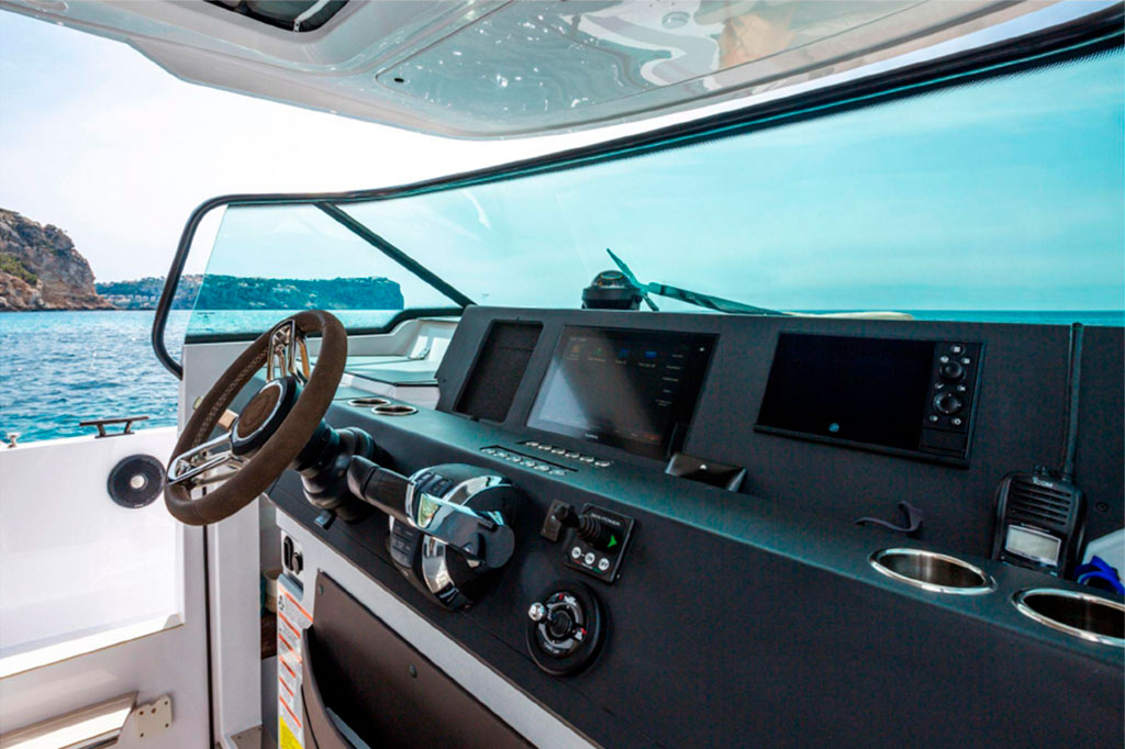 Rent a Boat Mallorca Axopar 37 Brabus Edition