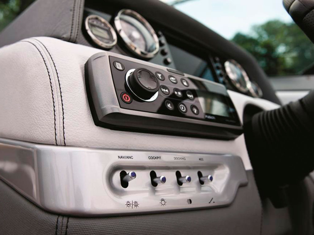 Electrical and electronics Yachts Mallorca Ferran Marine Servicies